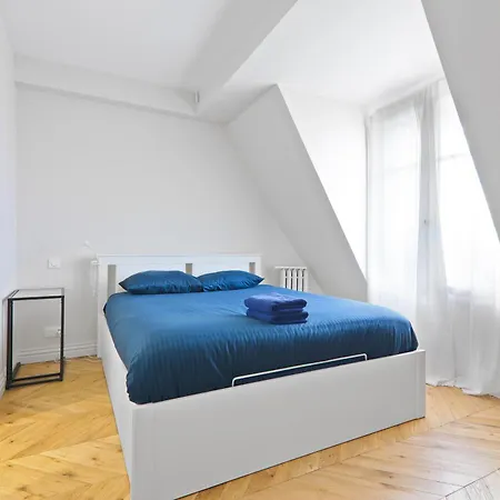 Apartment Quartier Rue De La Paix Free Netflix
