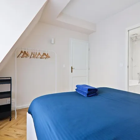 Quartier Rue De La Paix Free Netflix *