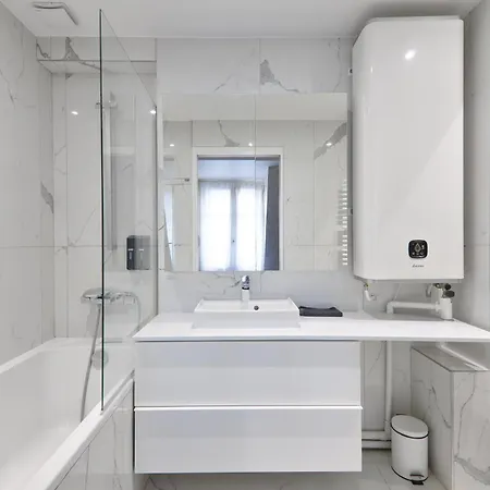 Quartier Rue De La Paix Free Netflix